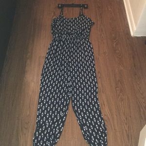 Jumpsuit with adjustable straps worn once M
